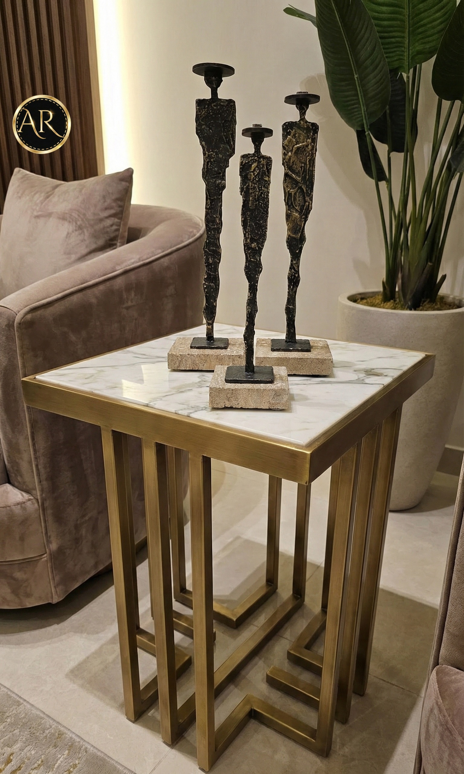 Soldiers Stand
